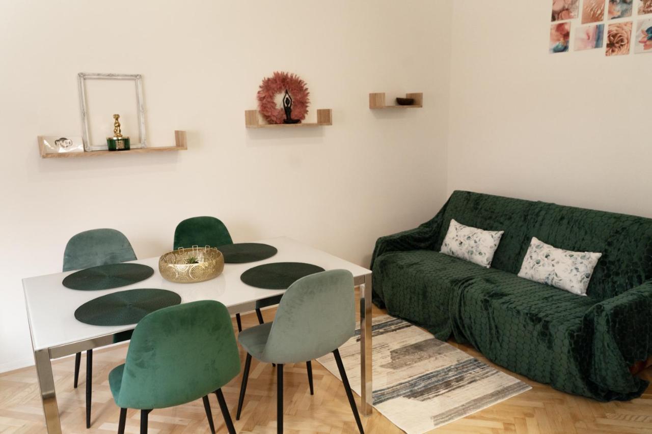 Fand Center Apartman Luxury Сегед Екстер'єр фото